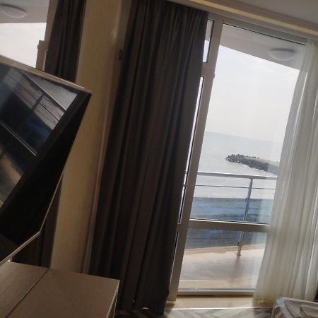 Апартаменты Sea View Triple S B Поморие Экстерьер фото