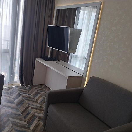 Апартаменты Sea View Triple S B Поморие Экстерьер фото